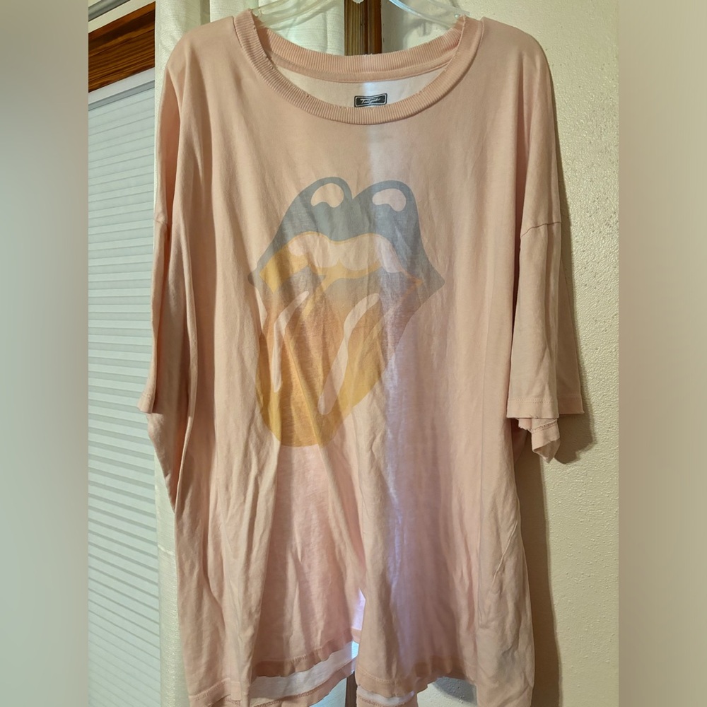 AE Distressed Tee